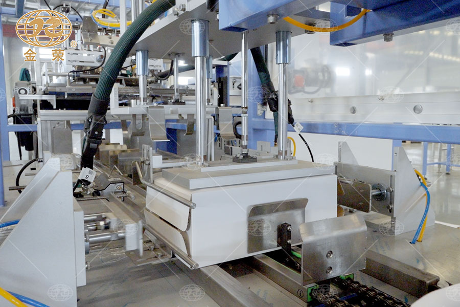 一片式纸箱成型装箱机-2 一片式纸箱成型装箱机-2